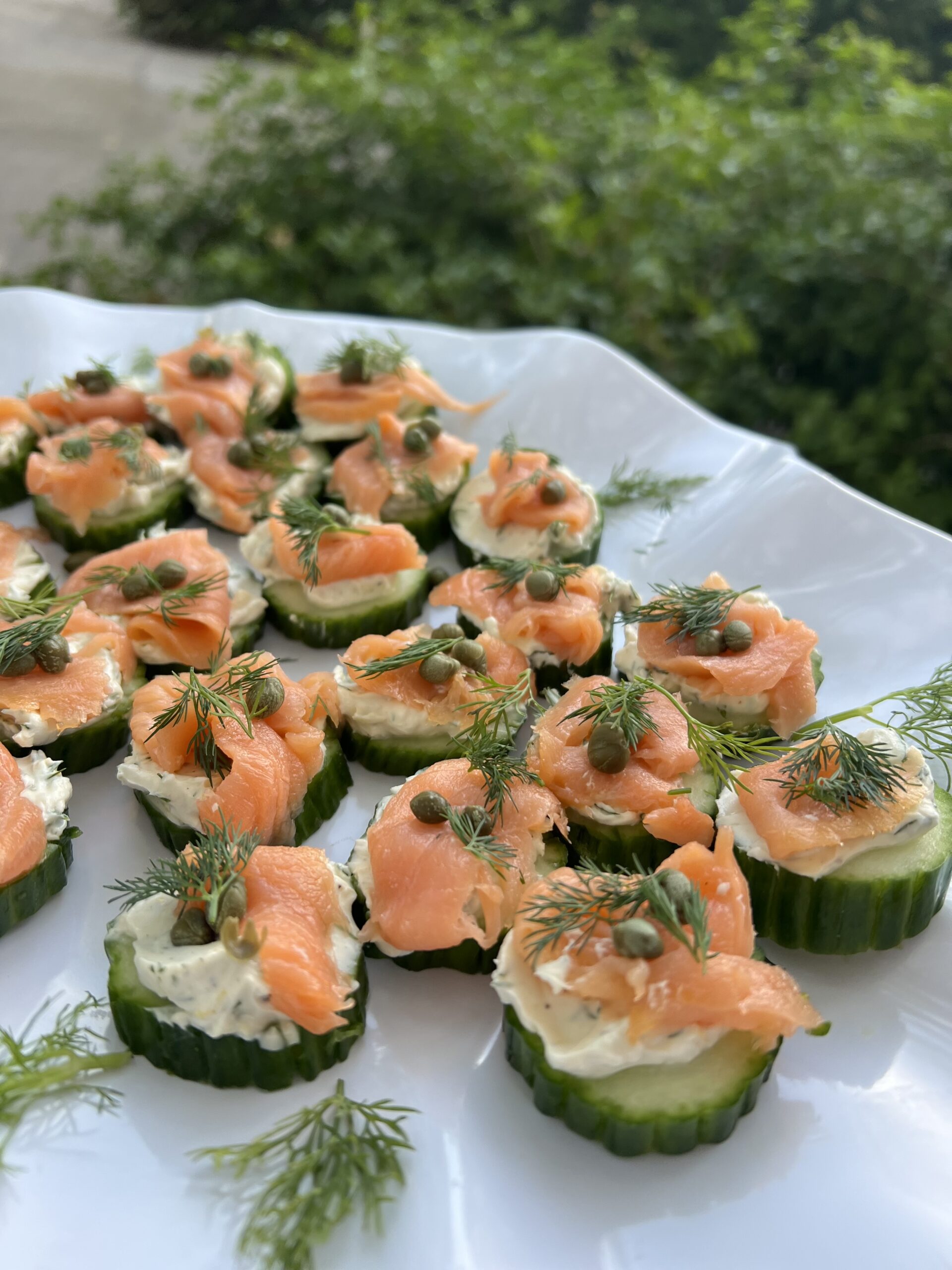 Smoked Salmon Dill Bites